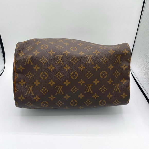Louis Vuitton Monogram Speedy 30 Handbag - Picture 8 of 10